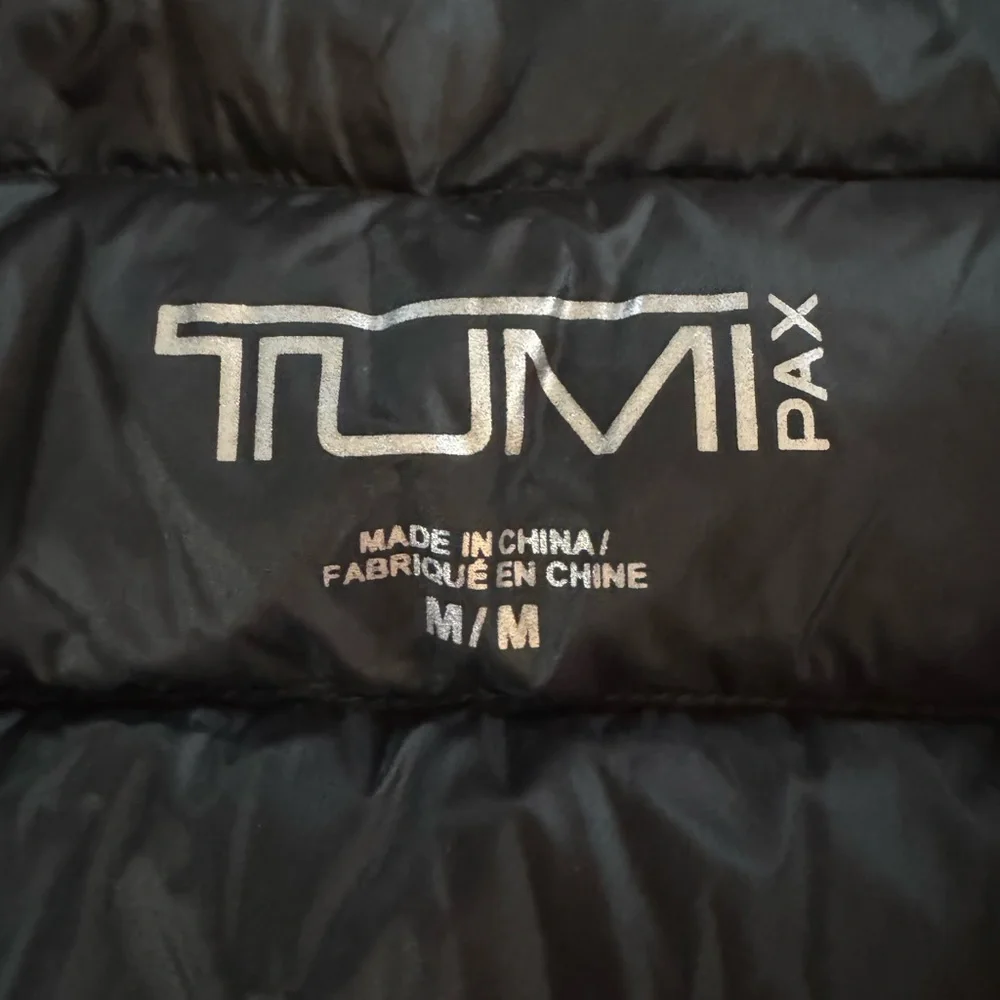 Men’s Tumi down vest NWT - Picture 5 of 10